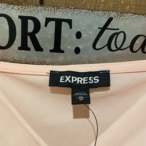 Express Blush Top - Picture 3 of 4